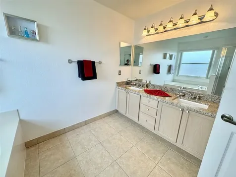 354 Lockbreeze Drive Davenport FL 33897
