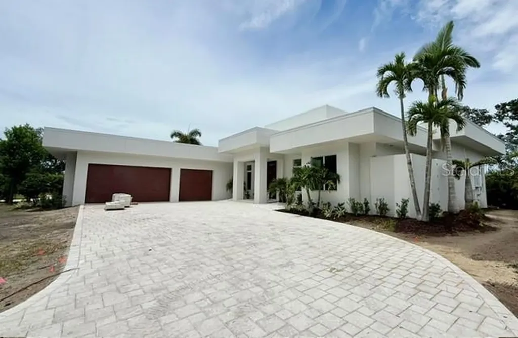 4431 Camino Real Sarasota FL 34231