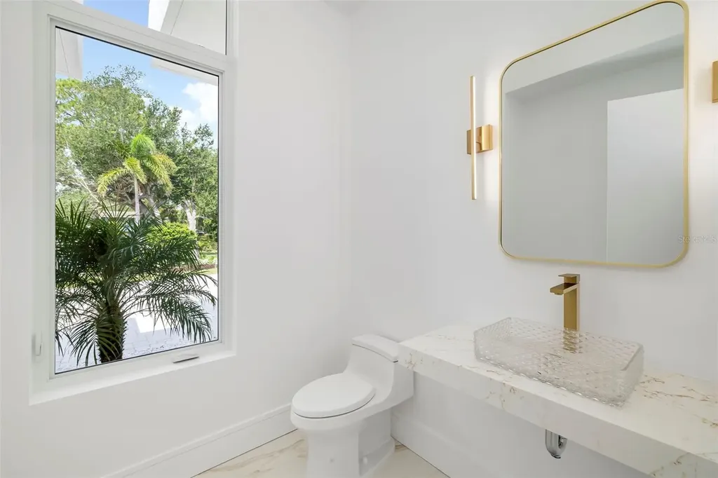 4431 Camino Real Sarasota FL 34231