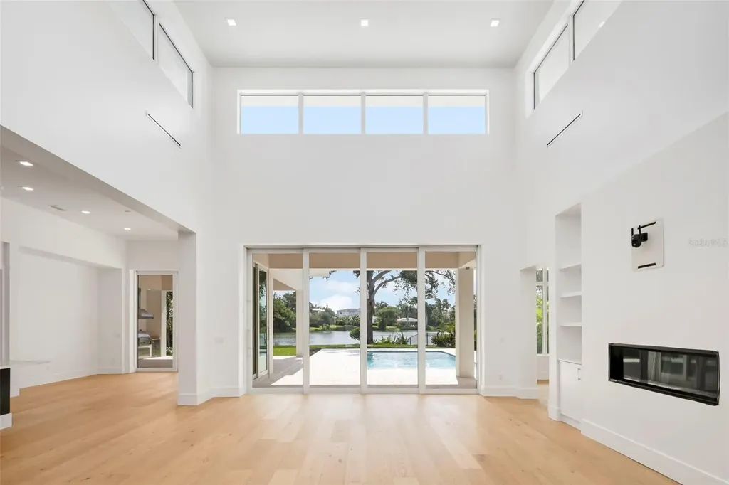 4431 Camino Real Sarasota FL 34231