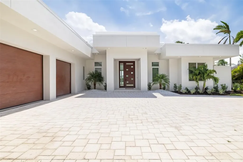 4431 Camino Real Sarasota FL 34231