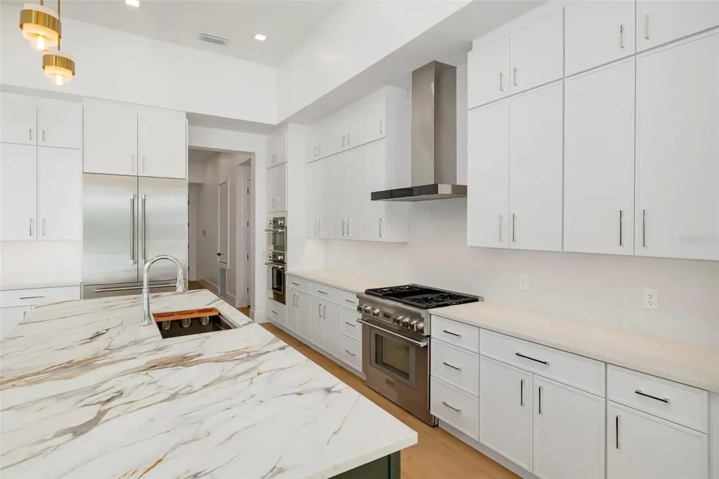 4431 Camino Real Sarasota FL 34231