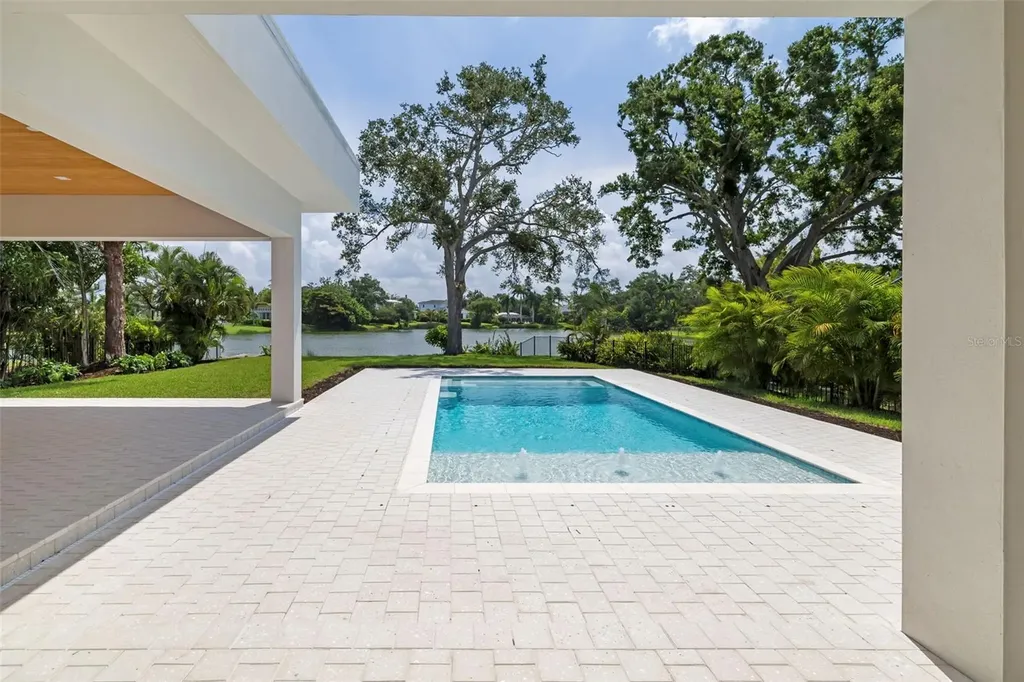4431 Camino Real Sarasota FL 34231
