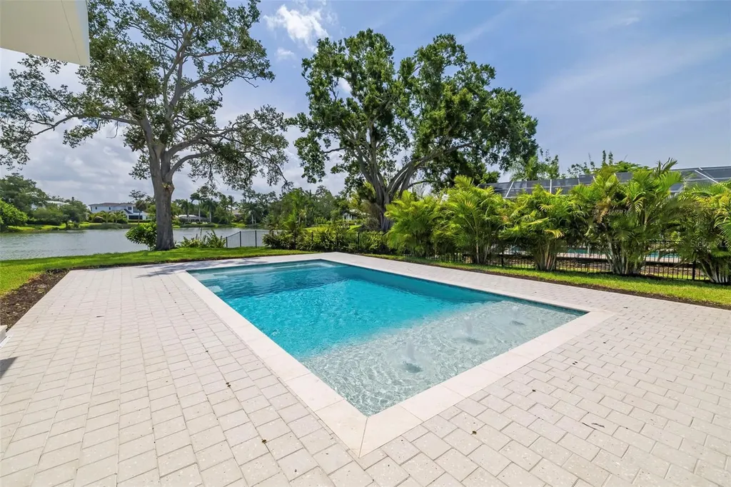 4431 Camino Real Sarasota FL 34231