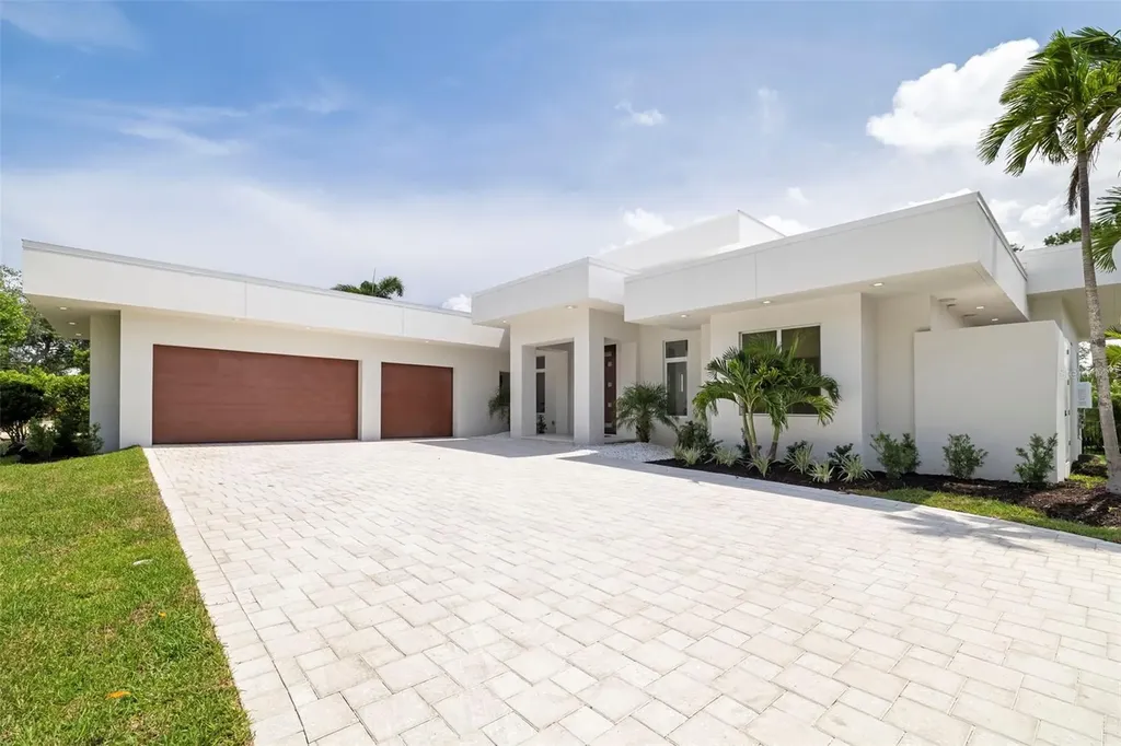 4431 Camino Real Sarasota FL 34231