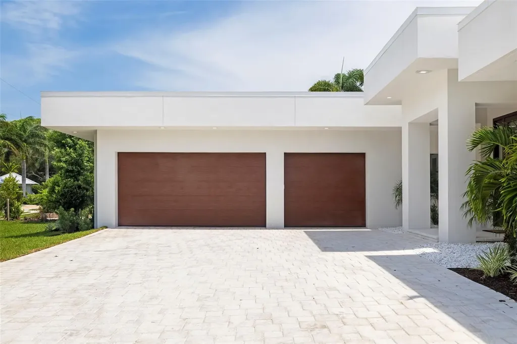 4431 Camino Real Sarasota FL 34231