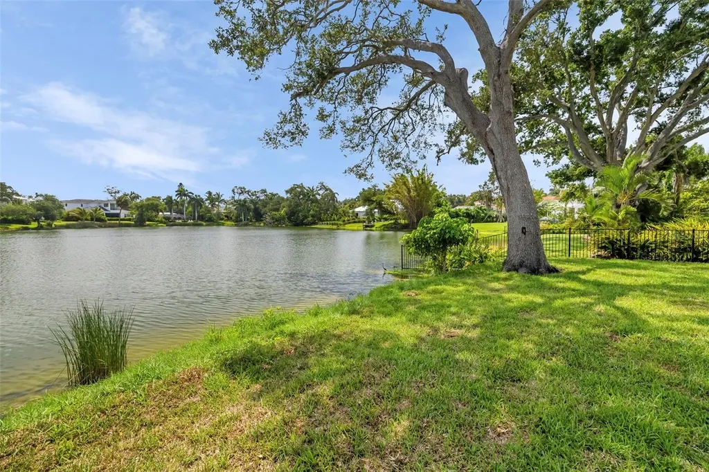 4431 Camino Real Sarasota FL 34231