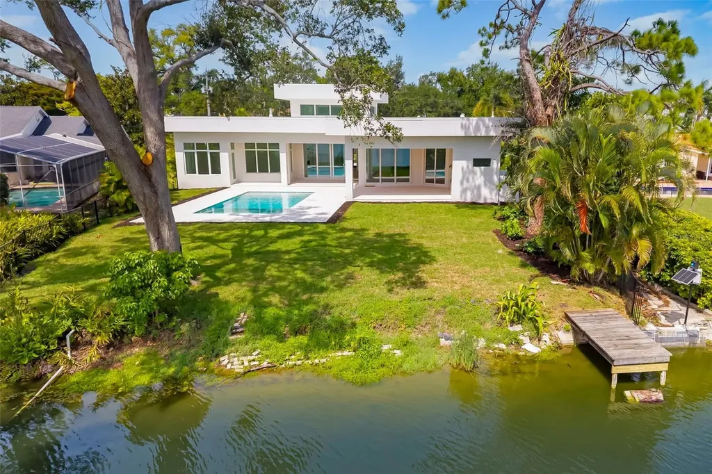 4431 Camino Real Sarasota FL 34231