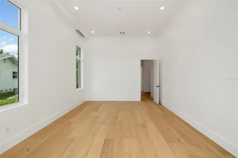 4431 Camino Real Sarasota FL 34231