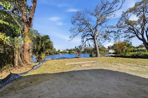 4431 Camino Real Sarasota FL 34231