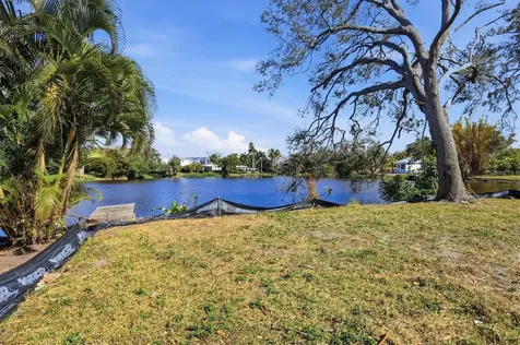 4431 Camino Real Sarasota FL 34231