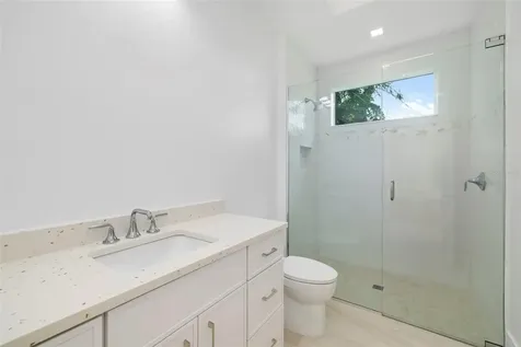 4431 Camino Real Sarasota FL 34231
