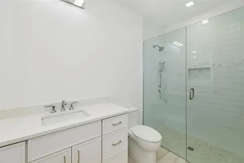 4431 Camino Real Sarasota FL 34231