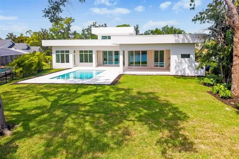 4431 Camino Real Sarasota FL 34231