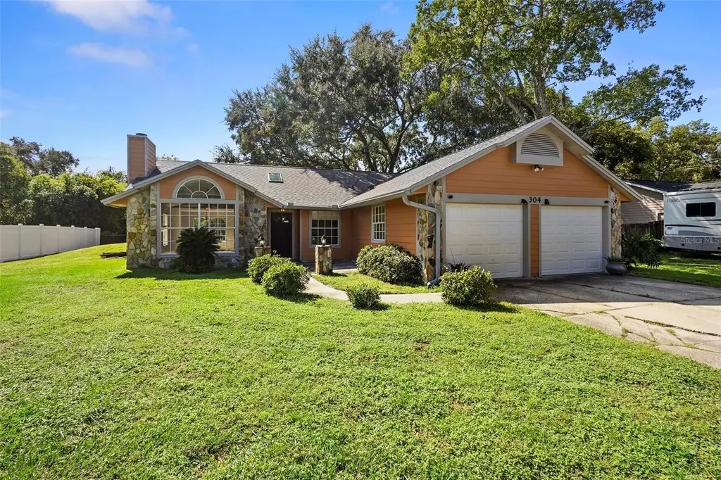 304 Hibiscus Street Chuluota FL 32766
