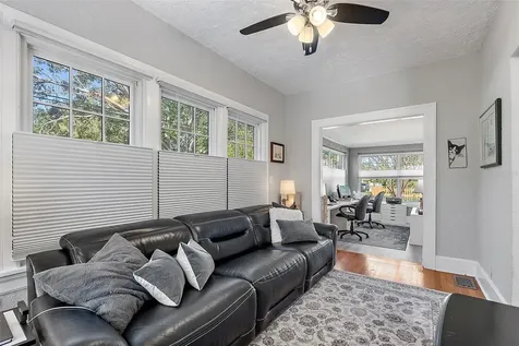 1140 14th Avenue N St Petersburg FL 33705