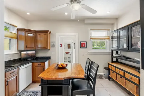 1140 14th Avenue N St Petersburg FL 33705