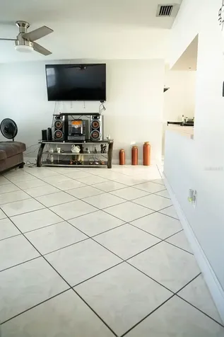 4532 W Hanna Avenue Tampa FL 33614