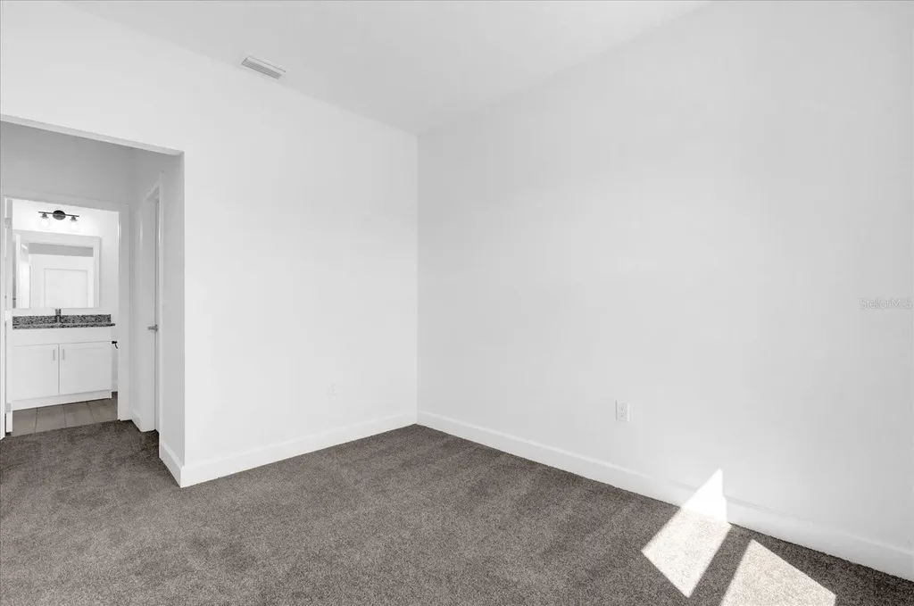 450 Lake Shore Parkway Davenport FL 33896