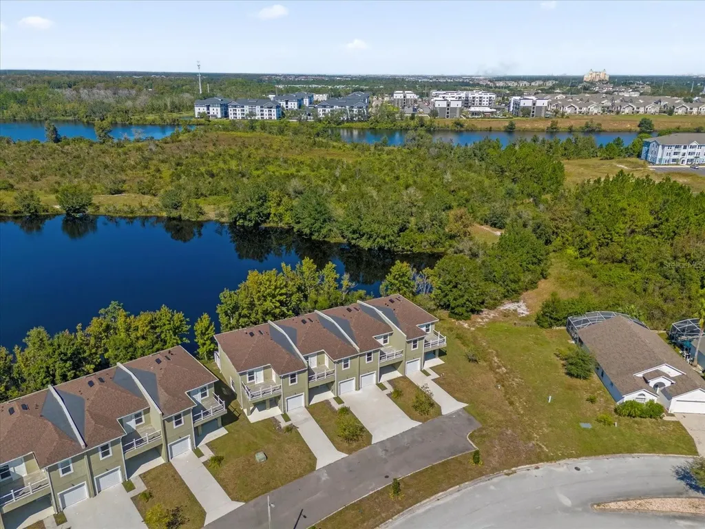 450 Lake Shore Parkway Davenport FL 33896