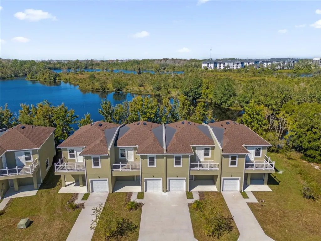 450 Lake Shore Parkway Davenport FL 33896