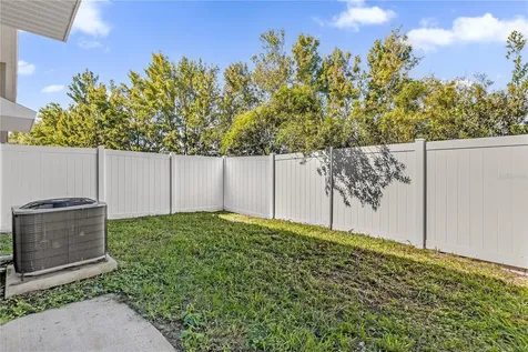 450 Lake Shore Parkway Davenport FL 33896