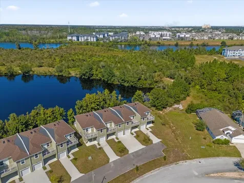 450 Lake Shore Parkway Davenport FL 33896