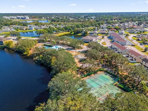 450 Lake Shore Parkway Davenport FL 33896
