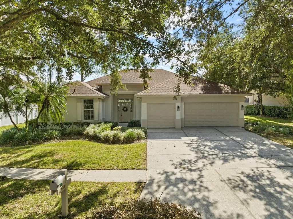 17303 Lockwood Ridge Drive Tampa FL 33647