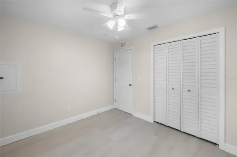 1112 La Salle Street Clearwater FL 33755