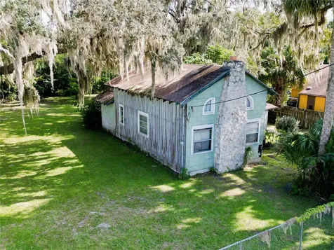 6535 SE 221st Street Hawthorne FL 32640