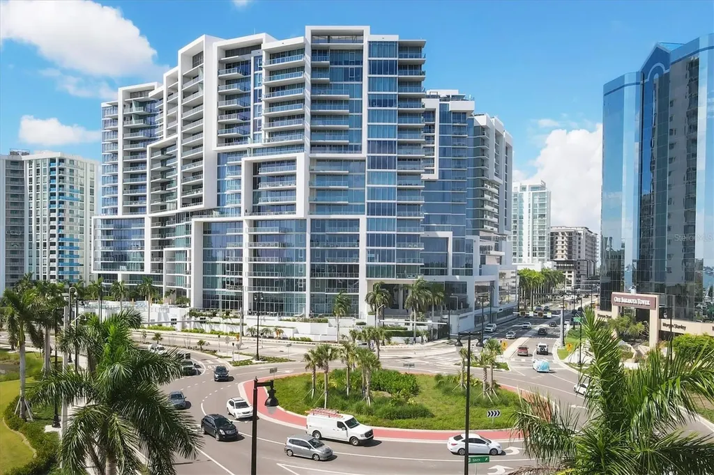 1155 N Gulfstream Avenue Sarasota FL 34236
