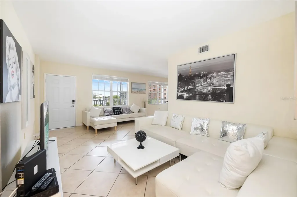 445 Hamden Drive Clearwater Beach FL 33767