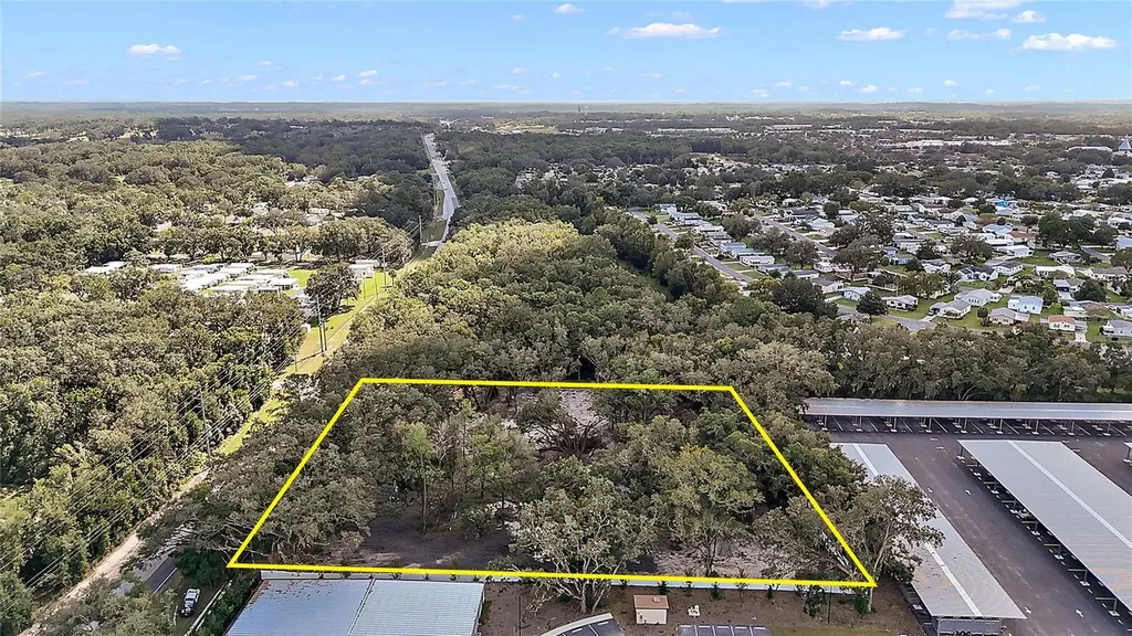 41015 County Road 25 Weirsdale FL 32195
