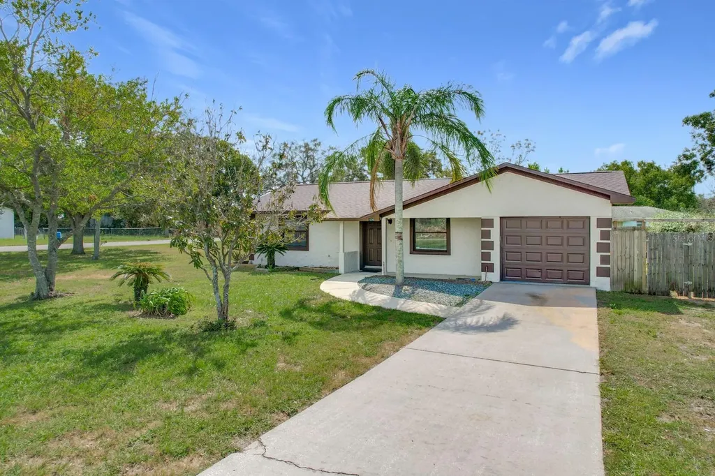 1636 Old Mount Dora Road Eustis FL 32726