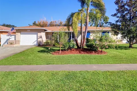 6141 25th Avenue N St Petersburg FL 33710