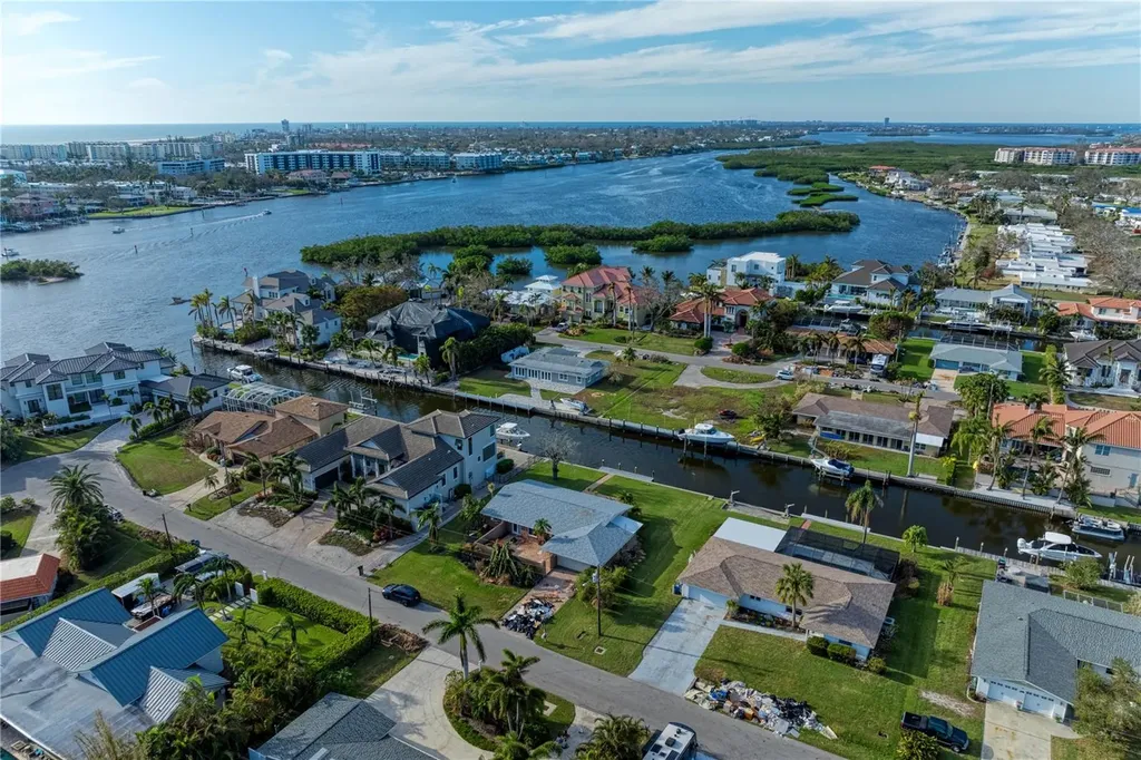1533 Shelburne Lane Sarasota FL 34231
