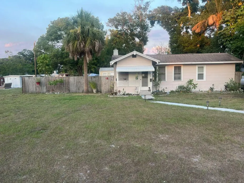 3609 39th Street N St Petersburg FL 33713