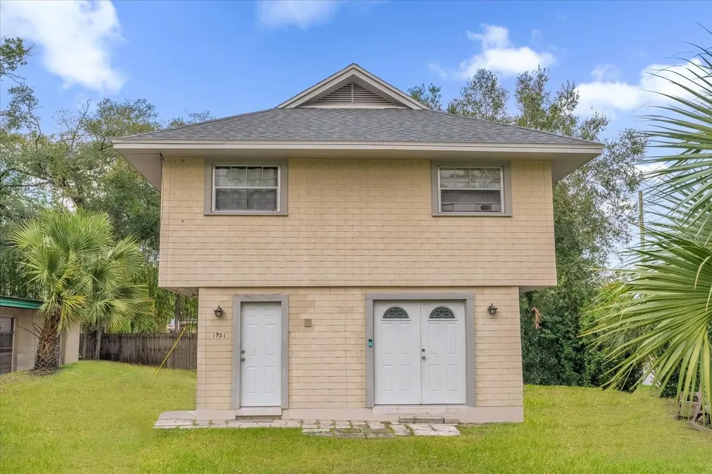 1921 Canton Street Orlando FL 32803