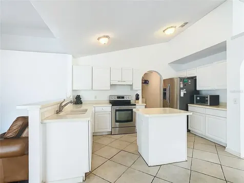 607 Basingstoke Court Kissimmee FL 34758