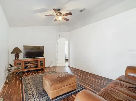 607 Basingstoke Court Kissimmee FL 34758