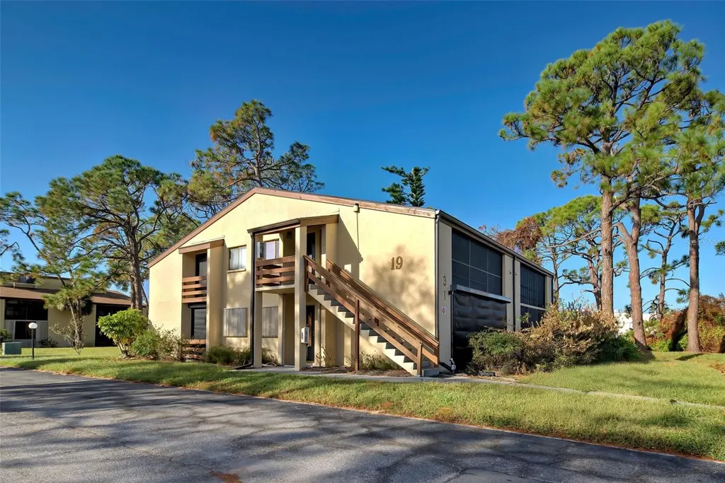 19 Quails Run Boulevard Englewood FL 34223