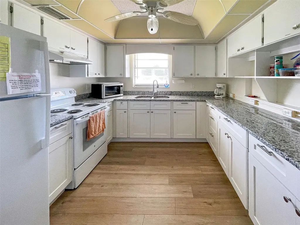 19 Quails Run Boulevard Englewood FL 34223