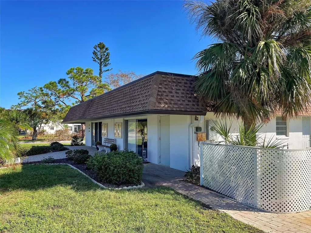 19 Quails Run Boulevard Englewood FL 34223