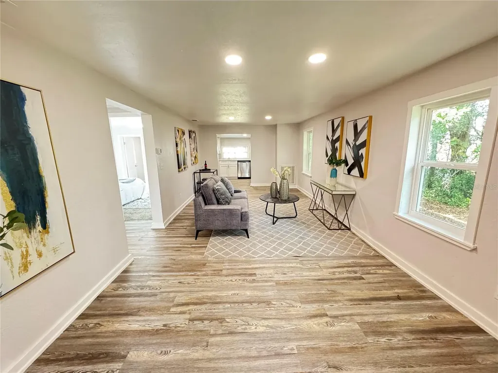 620 Oak Street Auburndale FL 33823