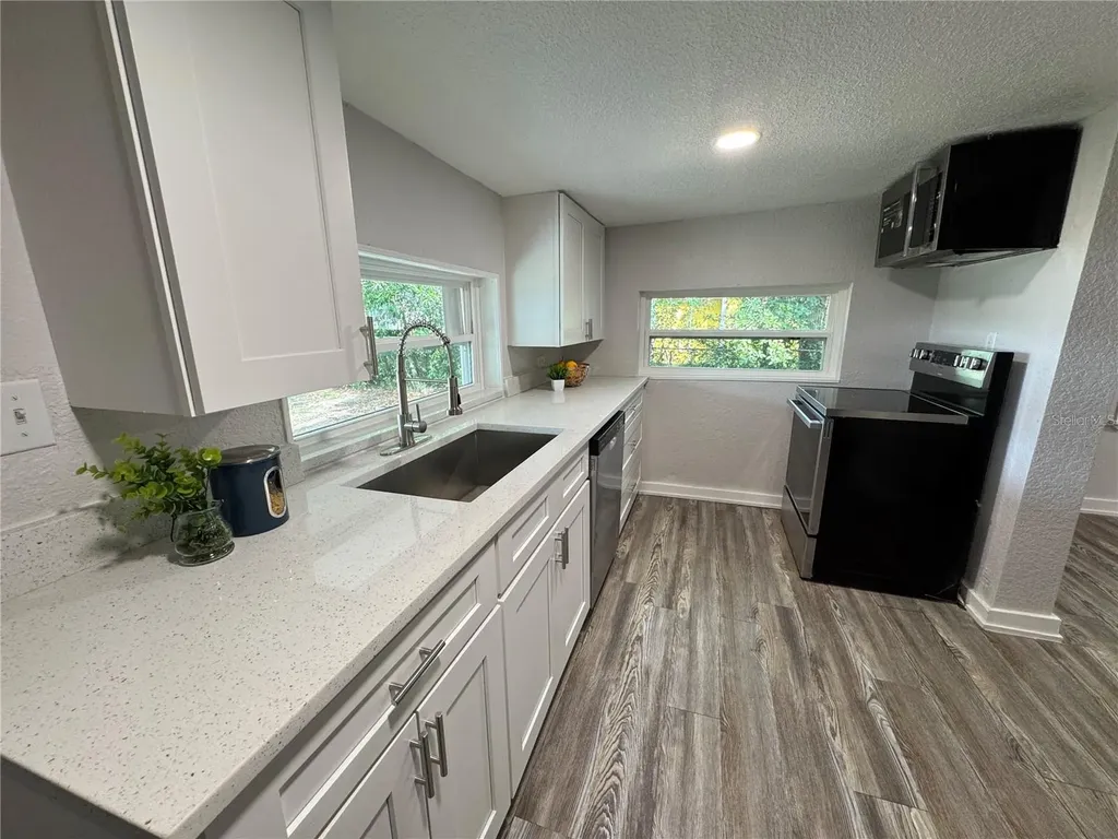 620 Oak Street Auburndale FL 33823