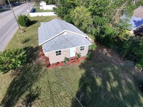 620 Oak Street Auburndale FL 33823