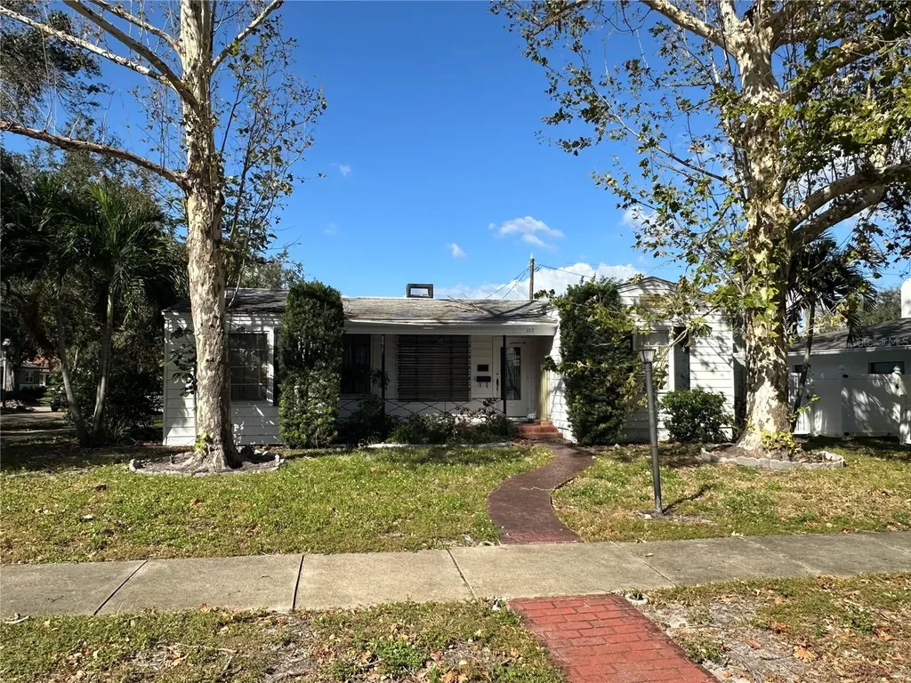 105 20th Avenue NE St Petersburg FL 33704