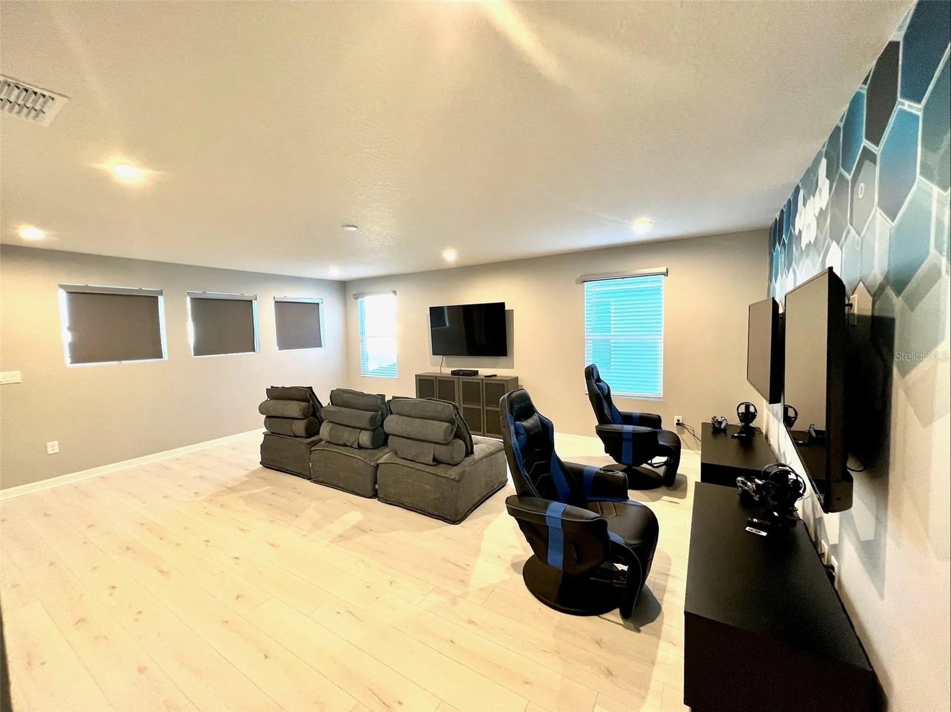 2104 Fleming Mist Place Kissimmee FL 34747