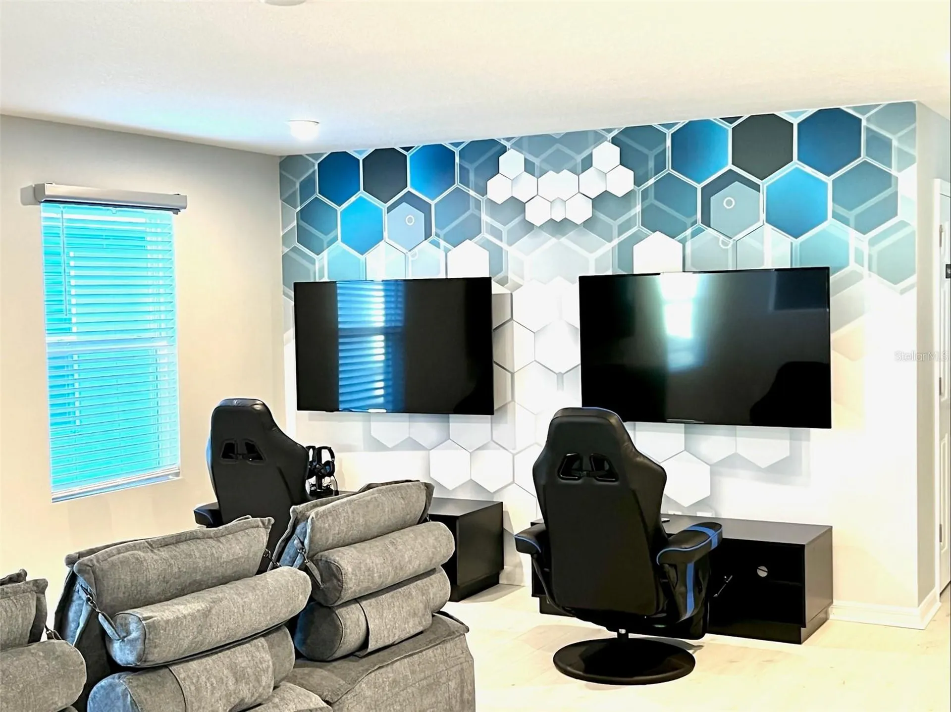 2104 Fleming Mist Place Kissimmee FL 34747